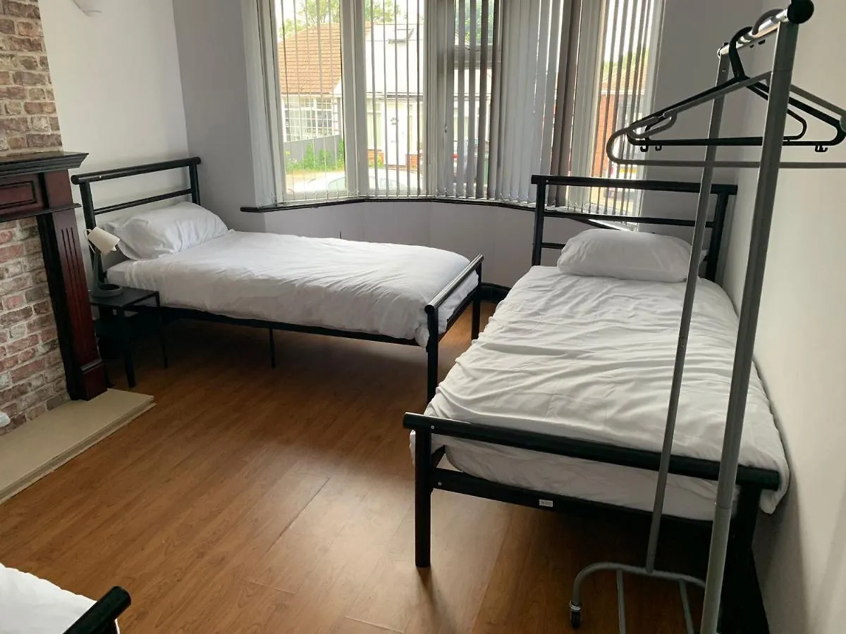 Apartament Ovington Grove 1 Free Parking Fully Equipped Kitchen 3 Bedrooms Netflix Newcastle upon Tyne