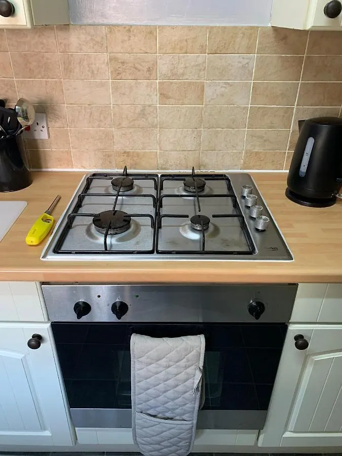Apartament Ovington Grove 1 Free Parking Fully Equipped Kitchen 3 Bedrooms Netflix Newcastle upon Tyne