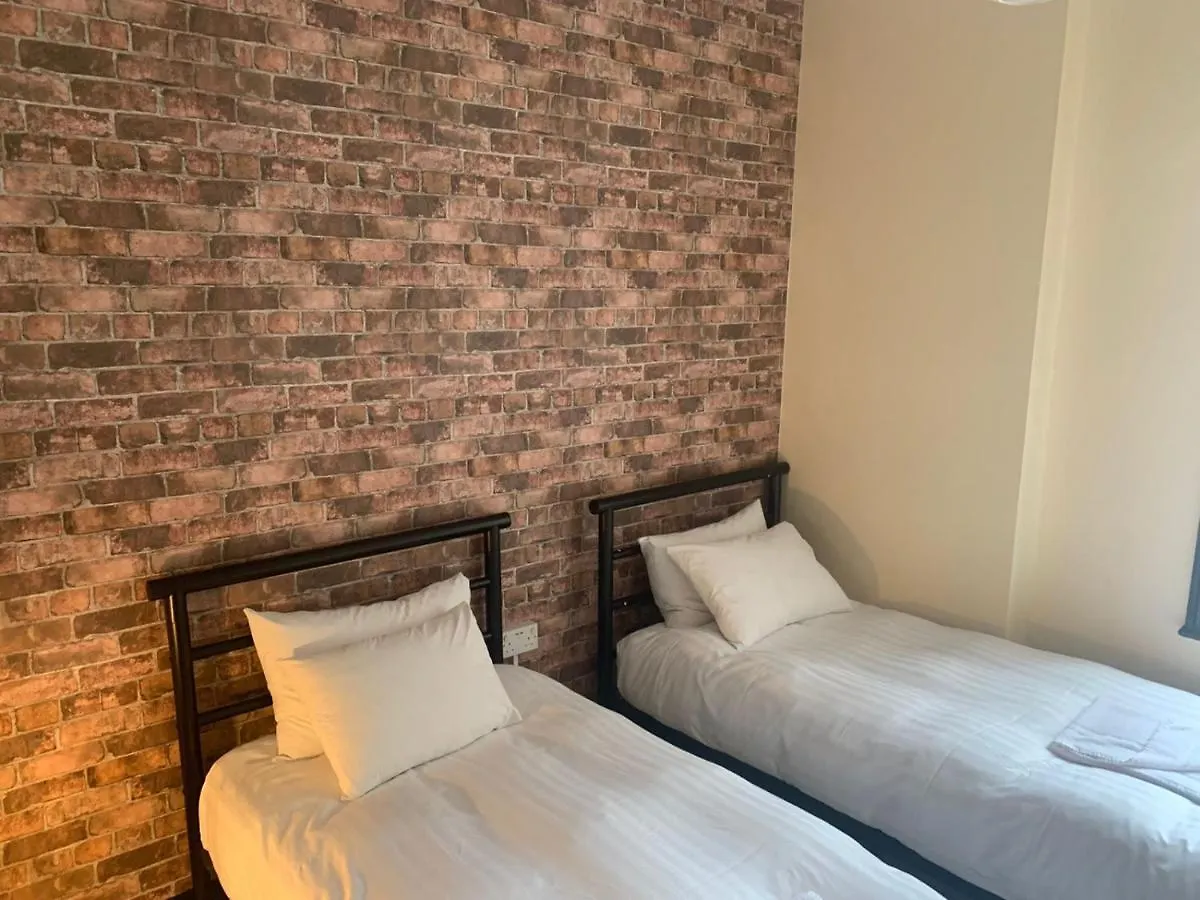 Apartment Ovington Grove 1 Free Parking Fully Equipped Kitchen 3 Bedrooms Netflix Newcastle upon Tyne